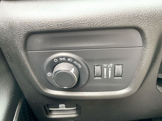 2022 Jeep Grand Cherokee Altitude