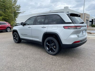 2022 Jeep Grand Cherokee Altitude