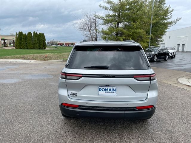 2022 Jeep Grand Cherokee Altitude