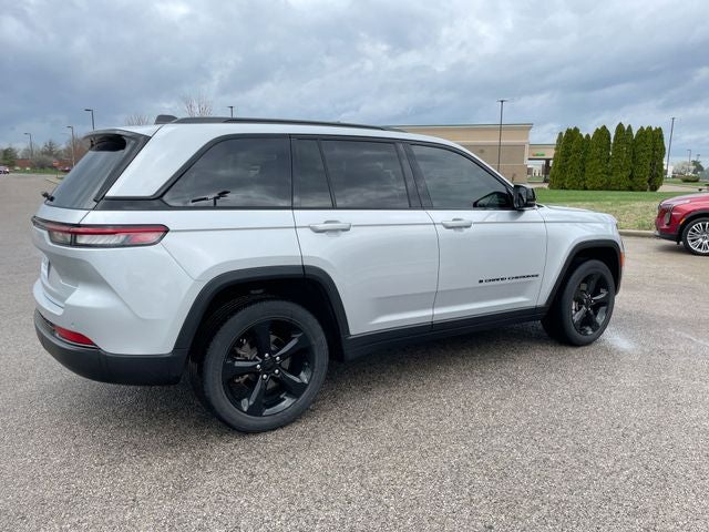 2022 Jeep Grand Cherokee Altitude