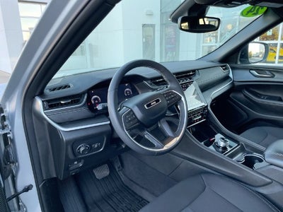 2024 Jeep Grand Cherokee L Laredo