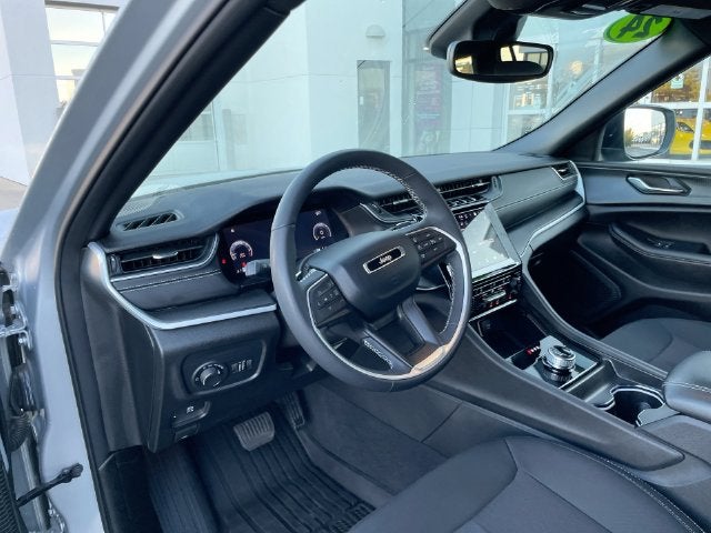 2024 Jeep Grand Cherokee L Laredo