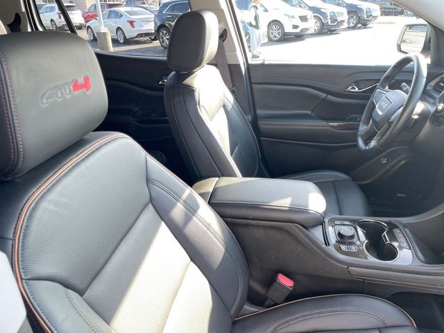 2023 GMC Acadia AT4