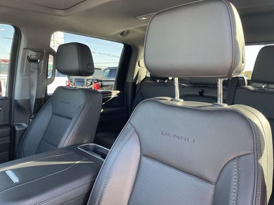 2024 GMC Sierra 2500HD Denali