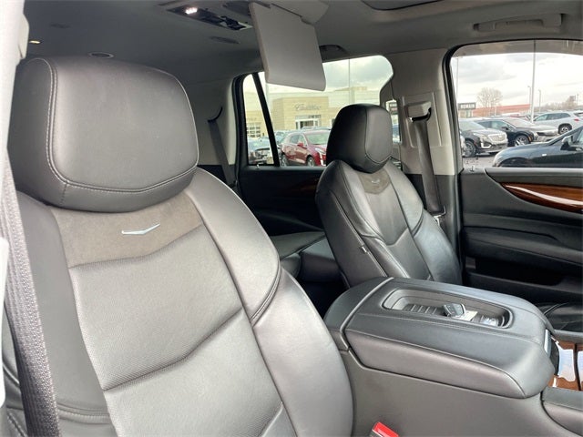 2019 Cadillac Escalade Luxury