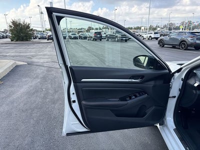 2025 Nissan Altima 2.5 SR