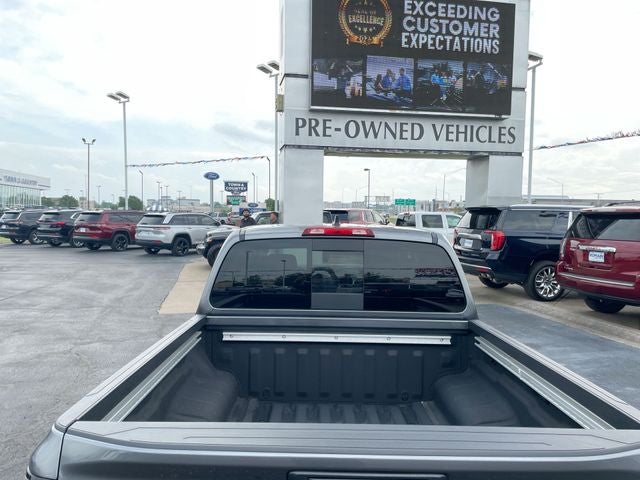 2024 Nissan Frontier SL