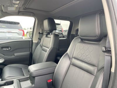 2024 Nissan Frontier SL