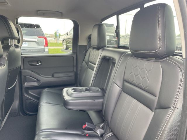 2024 Nissan Frontier SL