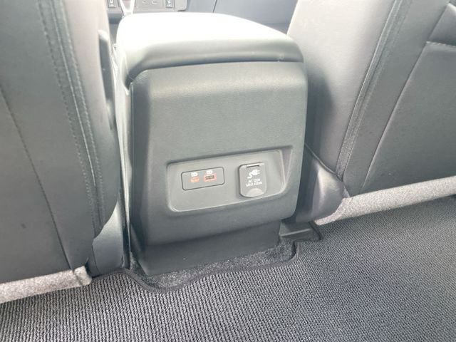 2024 Nissan Frontier SL