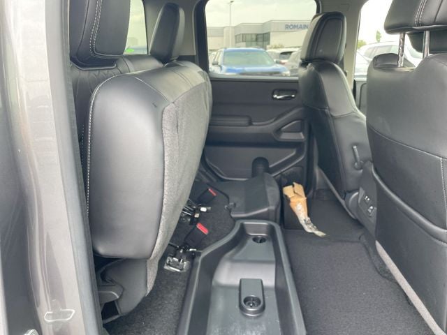 2024 Nissan Frontier SL
