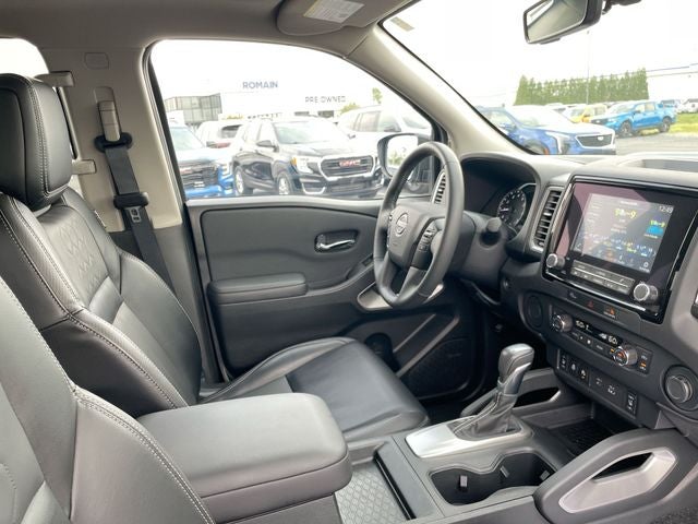 2024 Nissan Frontier SL