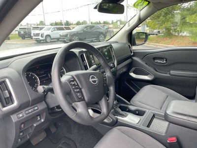 2025 Nissan Frontier SV