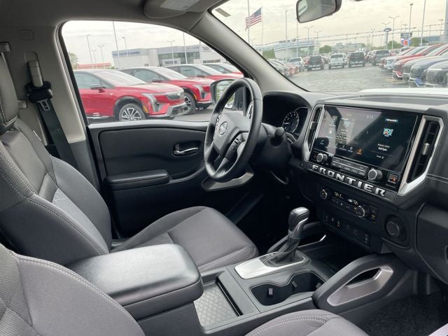 2025 Nissan Frontier SV
