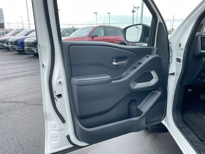 2025 Nissan Frontier SV