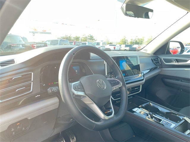 2024 Volkswagen Atlas 2.0T Peak Edition SE w/Technology