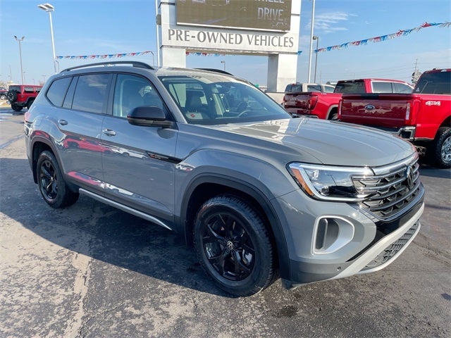 2024 Volkswagen Atlas 2.0T Peak Edition SE w/Technology