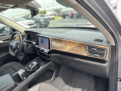2024 Volkswagen Atlas 2.0T SE w/Technology