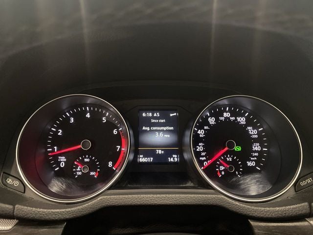 2017 Volkswagen Passat 1.8T SE w/Technology