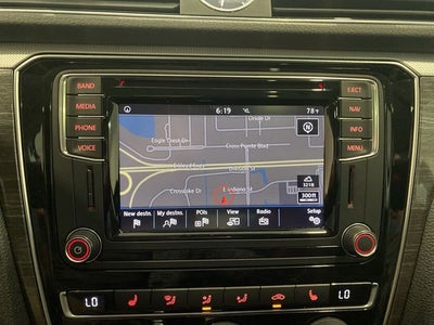 2017 Volkswagen Passat 1.8T SE w/Technology