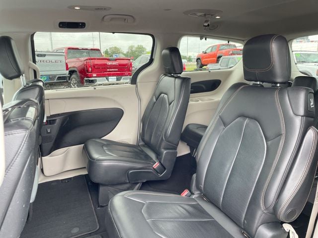 2017 Chrysler Pacifica Touring L Plus