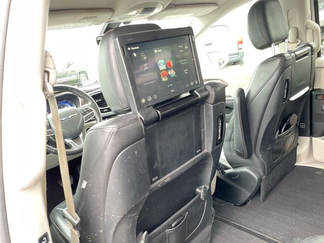 2017 Chrysler Pacifica Touring L Plus