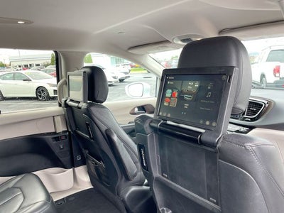 2017 Chrysler Pacifica Touring L Plus