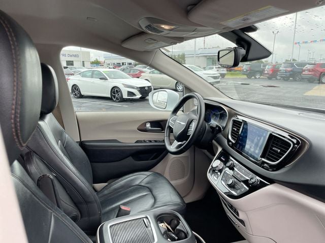 2017 Chrysler Pacifica Touring L Plus