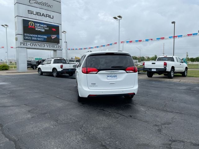 2017 Chrysler Pacifica Touring L Plus