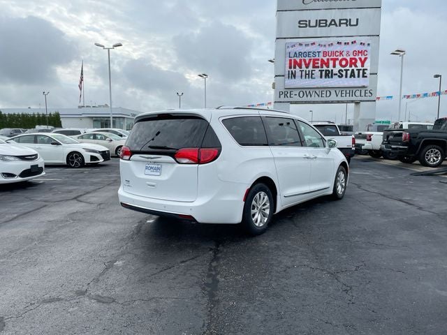 2017 Chrysler Pacifica Touring L Plus