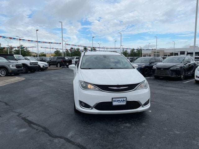 2017 Chrysler Pacifica Touring L Plus