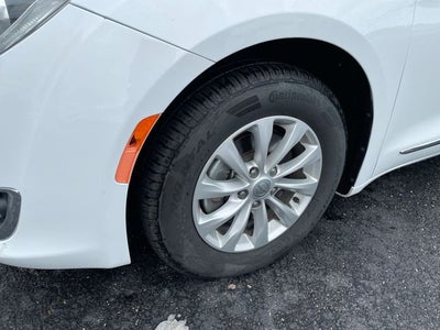 2017 Chrysler Pacifica Touring L Plus