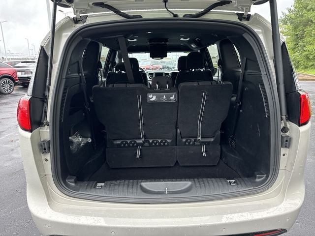 2020 Chrysler Pacifica Touring