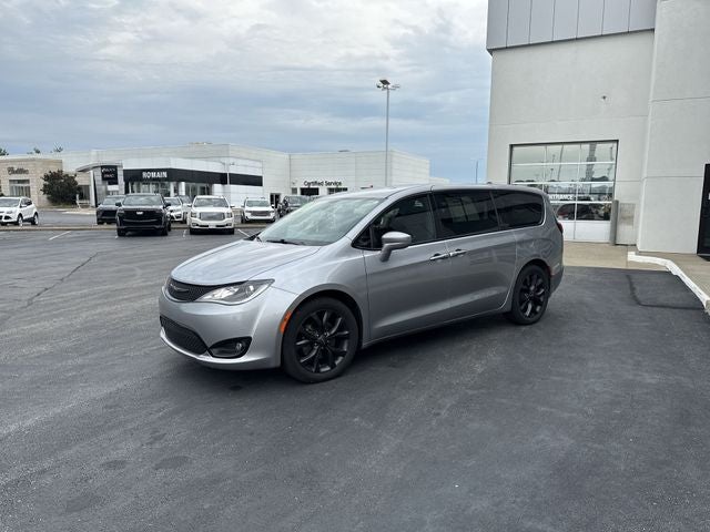 2020 Chrysler Pacifica Touring