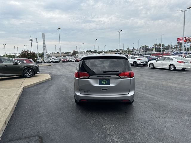 2020 Chrysler Pacifica Touring