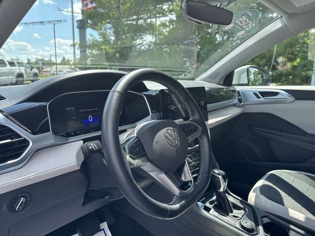 2025 Volkswagen Taos SE - Photo 9