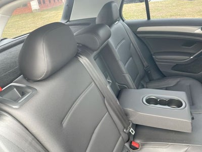 2015 Volkswagen Golf TDI SE 4-Door