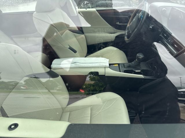 2025 Lexus ES 350 Ultra Luxury