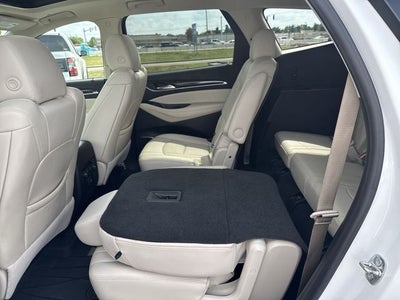 2022 Buick Enclave Essence