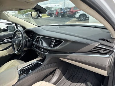 2022 Buick Enclave Essence