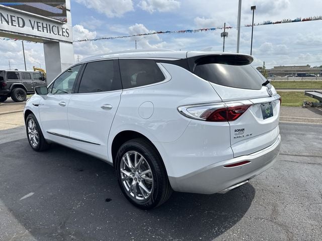 2022 Buick Enclave Essence