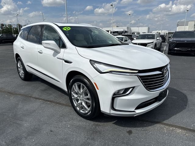 2022 Buick Enclave Essence