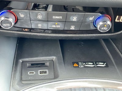 2022 Buick Enclave Essence