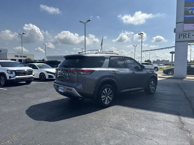 2025 Nissan Pathfinder SL