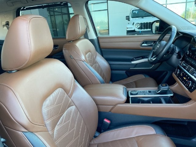 2022 Nissan Pathfinder Platinum