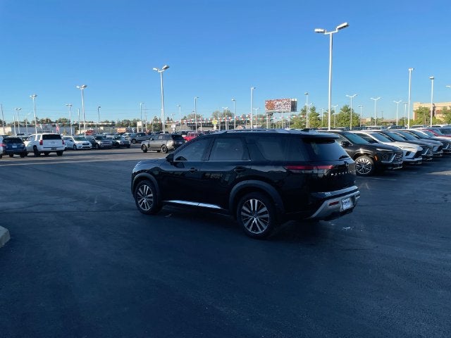2022 Nissan Pathfinder Platinum