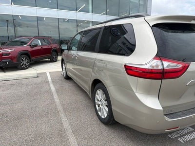 2017 Toyota Sienna XLE Premium 7 Passenger