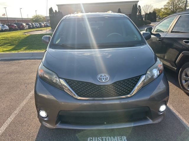 2011 Toyota Sienna SE