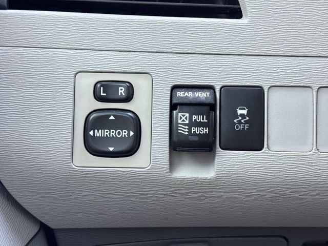 2012 Toyota Sienna XLE 8 Passenger