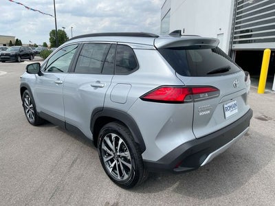 2025 Toyota Corolla Cross XLE